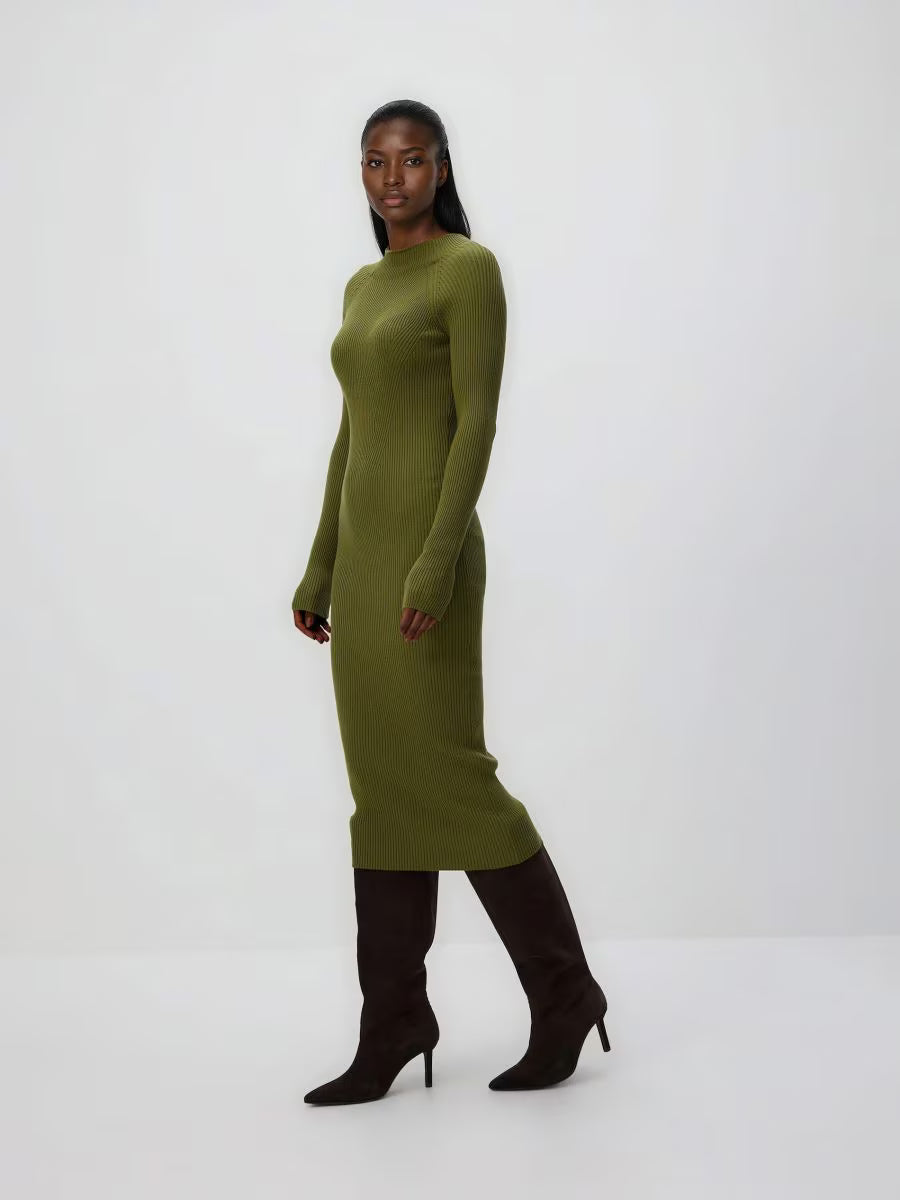 Rippgestricktes Kleid aus Viskose in Helloliv