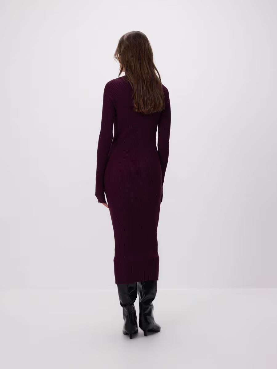 Rippstrickkleid aus Viskose in Rotbraun